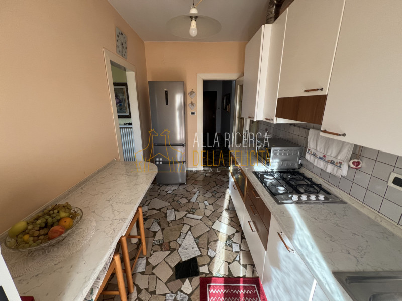 SCHIO - SS.Trinità: In contesto condominiale tranquillo e comodo a tutti i servizi, luminoso appa...