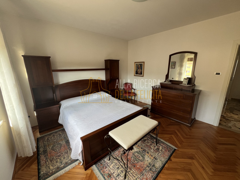 SCHIO - SS.Trinità: In contesto condominiale tranquillo e comodo a tutti i servizi, luminoso appa...