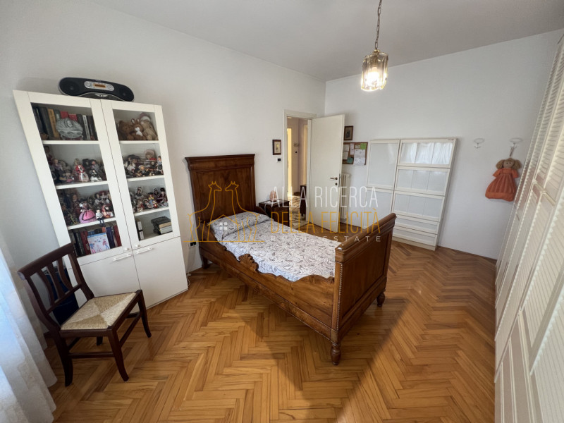 SCHIO - SS.Trinità: In contesto condominiale tranquillo e comodo a tutti i servizi, luminoso appa...