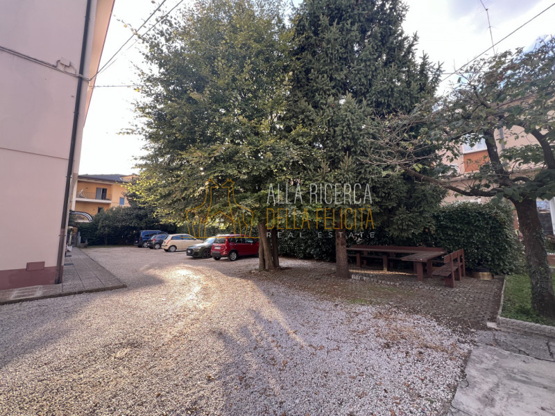 SCHIO - SS.Trinità: In contesto condominiale tranquillo e comodo a tutti i servizi, luminoso appa...