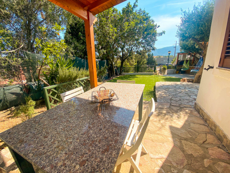 In una delle località più suggestive della costa sud-orientale della Sardegna, a Villasimius, pro...