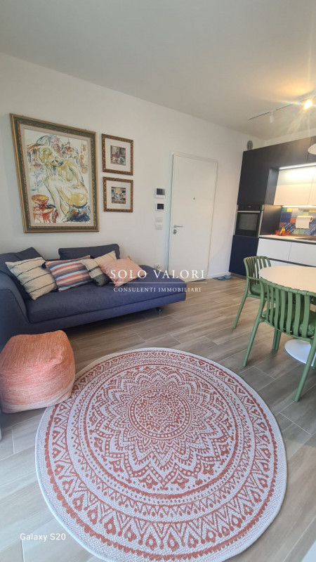 Rif. JE11 (per info 3381655389 Andrea S.)

Scopri il tuo nuovo rifugio al mare! Situato nel cuore...