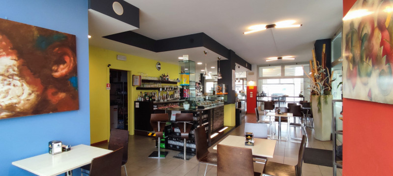 Nel centro di Istrana, proponiamo in vendita un bar moderno e luminoso, situato in una posizione ...