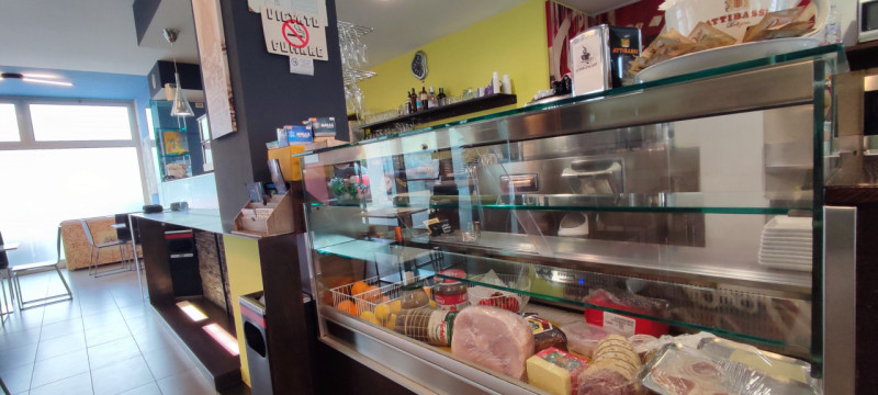 Nel centro di Istrana, proponiamo in vendita un bar moderno e luminoso, situato in una posizione ...