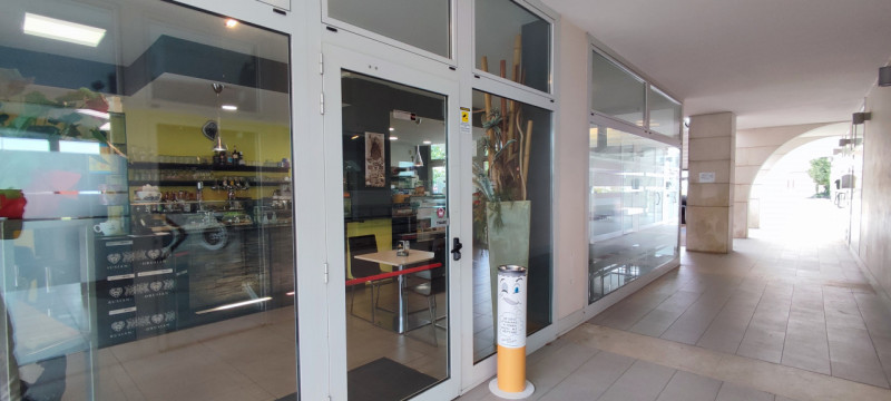 Nel centro di Istrana, proponiamo in vendita un bar moderno e luminoso, situato in una posizione ...