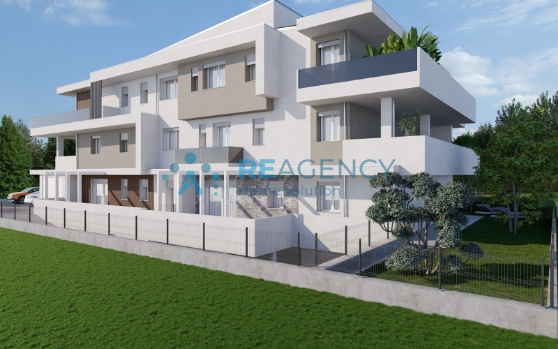 Scopri l'opportunità di vivere in un appartamento quadrilocale esclusivo, situato a Thiene in loc...