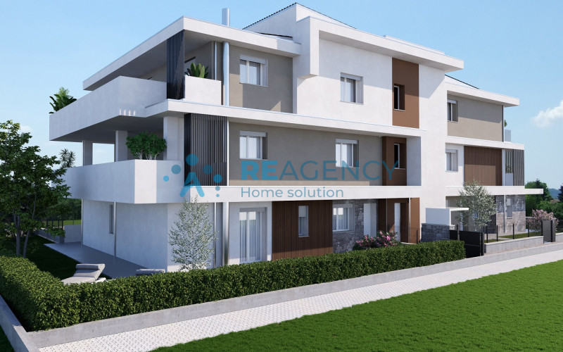 Scopri l'opportunità di vivere in un appartamento quadrilocale esclusivo, situato a Thiene in loc...