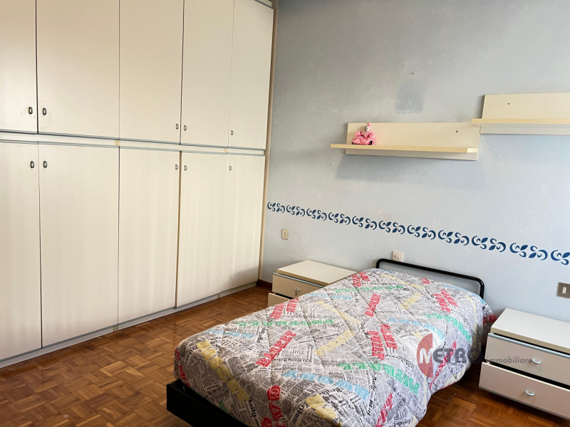 APPARTAMENTO TRILOCALE IN VENDITA – VALDAGNO (VI), VIA CESARE BECCARIA
Luminoso, arredato, con ca...