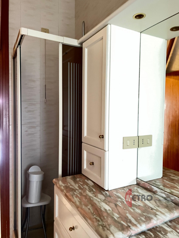 APPARTAMENTO TRILOCALE IN VENDITA – VALDAGNO (VI), VIA CESARE BECCARIA
Luminoso, arredato, con ca...