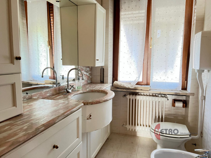 APPARTAMENTO TRILOCALE IN VENDITA – VALDAGNO (VI), VIA CESARE BECCARIA
Luminoso, arredato, con ca...