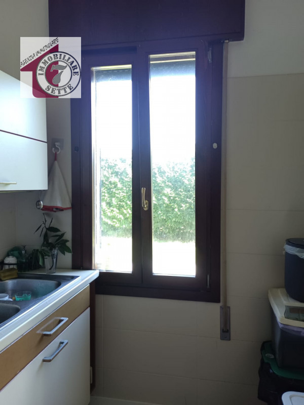 Vendesi VILLAFRANCA PADOVANA zona RONCHI appartamento al piano terra su bifamiliare in orizzontal...