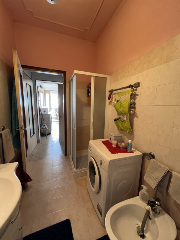 SOSSANO, loc. Pilastro: Abitazione singola terratetto, attualmente così suddivisa: al piano terra...