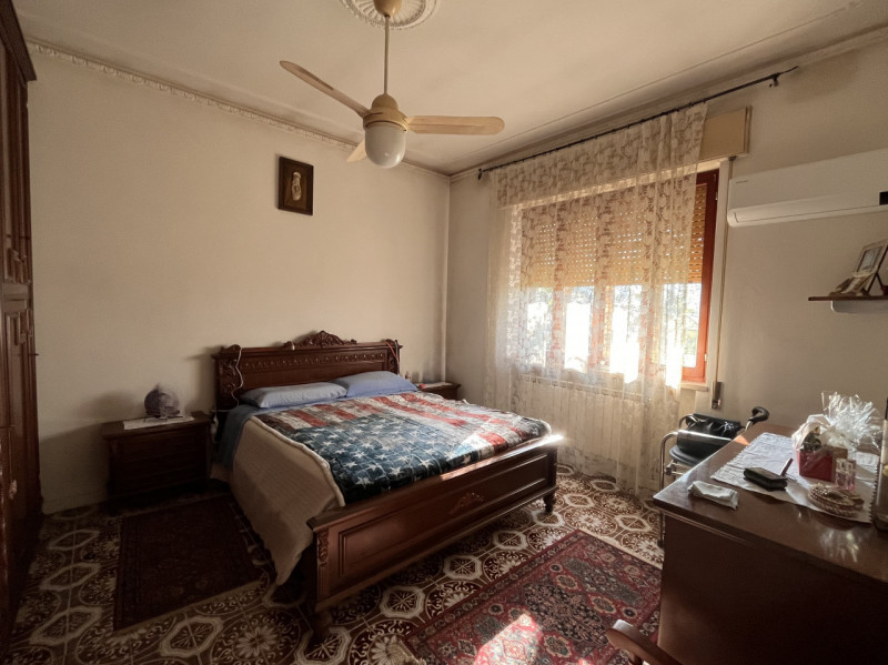 SOSSANO, loc. Pilastro: Abitazione singola terratetto, attualmente così suddivisa: al piano terra...