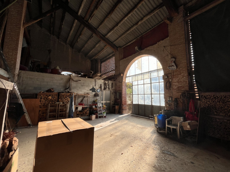 SOSSANO, loc. Pilastro: Abitazione singola terratetto, attualmente così suddivisa: al piano terra...