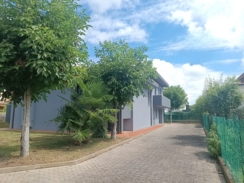 PALUELLO. Al confine con Dolo - Casa singola Euro 415.000. Classe energetica A2 con fotovoltaico ...