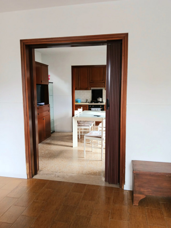 Situata nella tranquilla e ricercata zona di Galta, nel comune di Vigonovo, vi proponiamo un'impe...