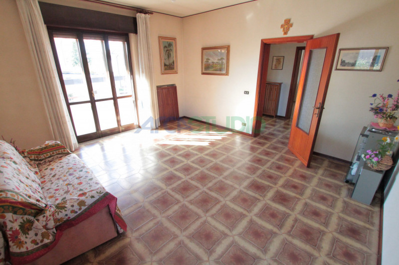 QUINTO VICENTINO:
Stai cercando una casa indipendente in zona centrale e vuoi che i tuoi figli si...