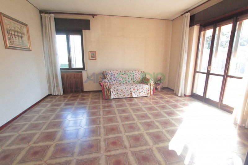 QUINTO VICENTINO:
Stai cercando una casa indipendente in zona centrale e vuoi che i tuoi figli si...