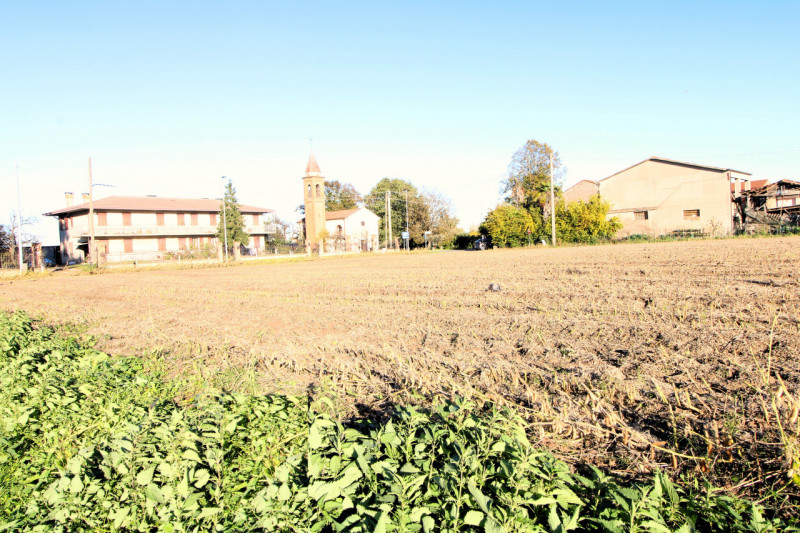 PERNUMIA: in località di Maseralino fabbricato di campagna inagibile con annesso ricovero attrezz...