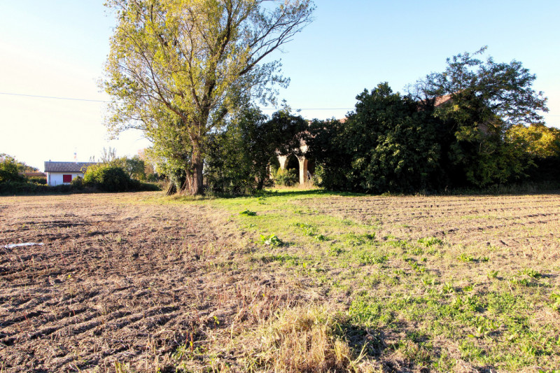 PERNUMIA: in località di Maseralino fabbricato di campagna inagibile con annesso ricovero attrezz...