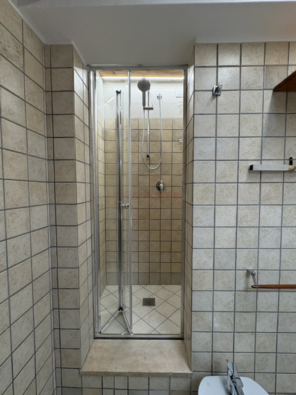 PADOVA Centro Storico -  Luminoso APPARTAMENTO completamente arredato con mobilia NUOVA e MODERNA...