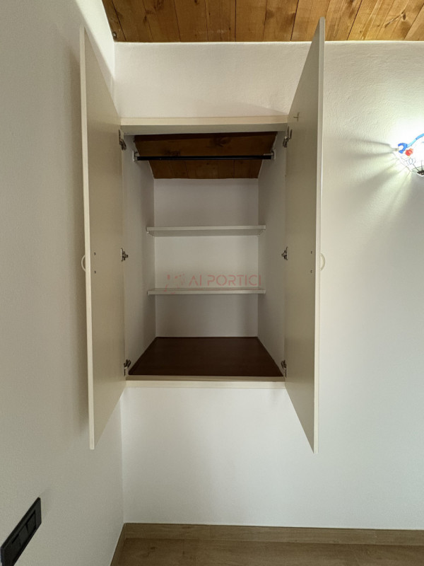 PADOVA Centro Storico -  Luminoso APPARTAMENTO completamente arredato con mobilia NUOVA e MODERNA...