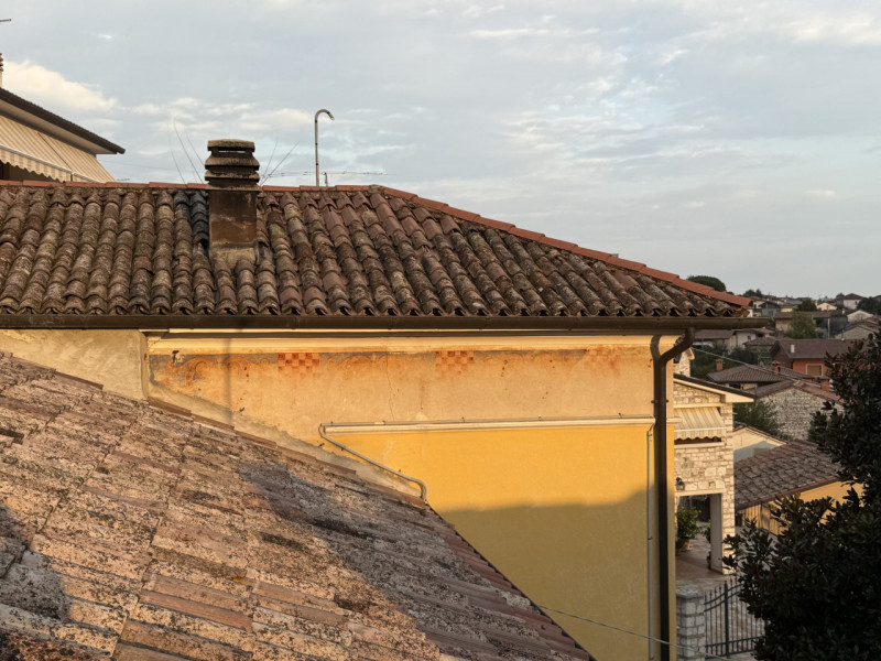 (Per INFO Fabrizio 3337743912) A pochissima distanza dal centro di Valdobbiadene, in una suggesti...