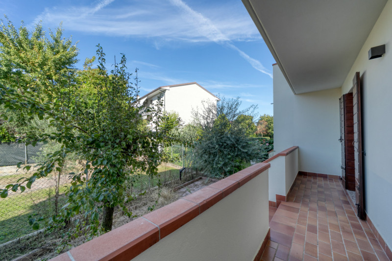 Se stai cercando la comodità delle scuole e uno spazio indipendente per te e la tua famiglia, abb...