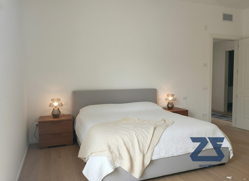 Nel prestigioso centro di Castelfranco Veneto, proponiamo in vendita un elegante appartamento di ...