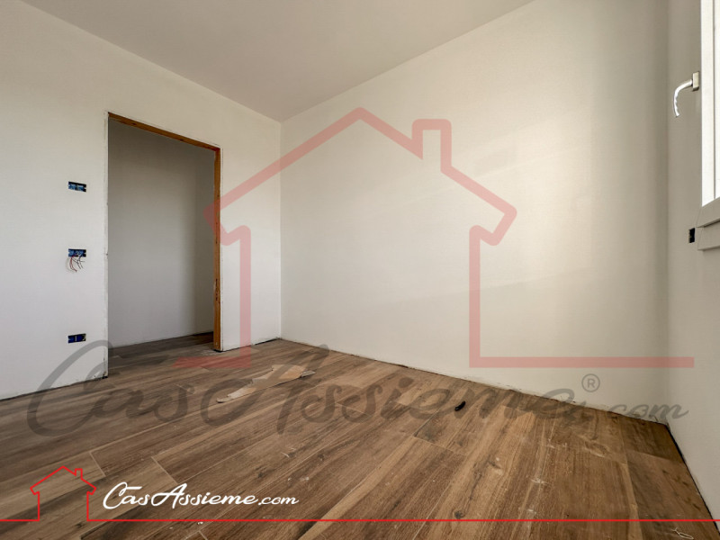 Rif. AH022
CHIAVI IN MANO - PIANO PRIMO € 238.000,00 // PIANO SECONDO € 245.000,00
In posizione l...