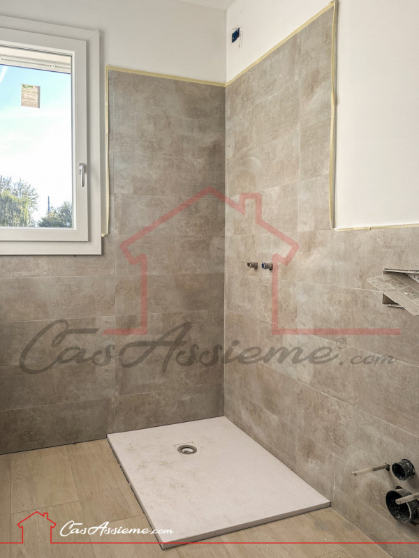 Rif. AH022
CHIAVI IN MANO - PIANO PRIMO € 238.000,00 // PIANO SECONDO € 245.000,00
In posizione l...