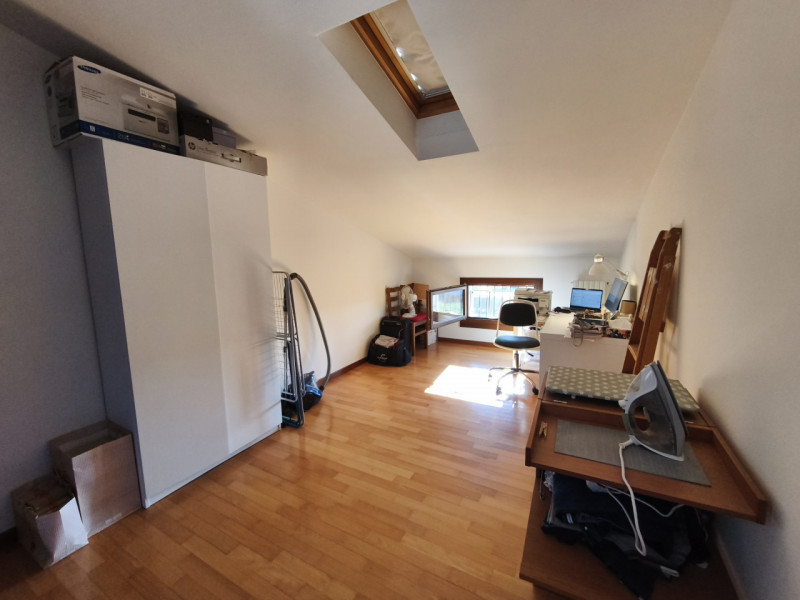 Scopri un'opportunità unica nel cuore di Saccolongo! Proponiamo in vendita un esclusivo appartame...