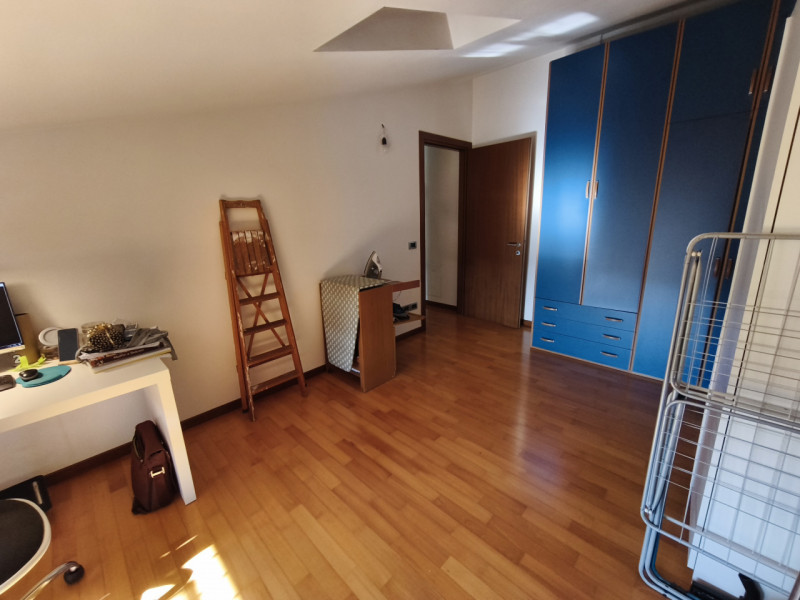 Scopri un'opportunità unica nel cuore di Saccolongo! Proponiamo in vendita un esclusivo appartame...