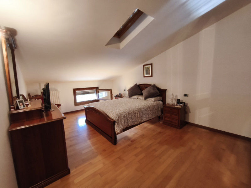 Scopri un'opportunità unica nel cuore di Saccolongo! Proponiamo in vendita un esclusivo appartame...