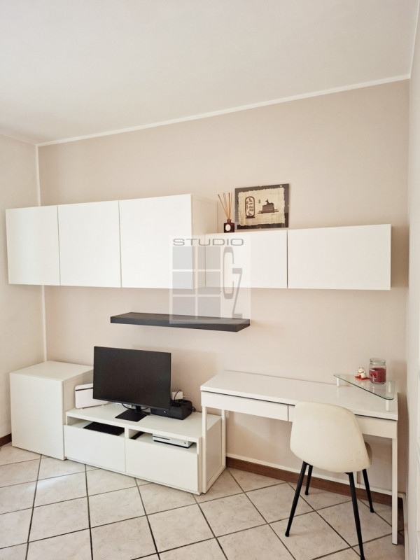 Proponiamo, in centro a Loreggia, appartamento al PIANO TERRA CON GIARDINO.

In contesto UNICO di...