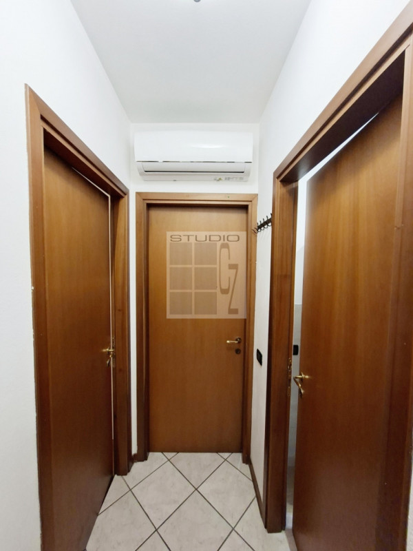 Proponiamo, in centro a Loreggia, appartamento al PIANO TERRA CON GIARDINO.

In contesto UNICO di...