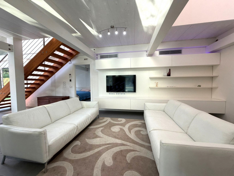 SALGAREDA - (TV)
VILLA SINGOLA CON PISCINA
Tra Salgareda e Ponte di Piave nasce questa splendida ...