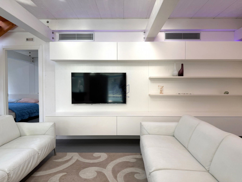 SALGAREDA - (TV)
VILLA SINGOLA CON PISCINA
Tra Salgareda e Ponte di Piave nasce questa splendida ...