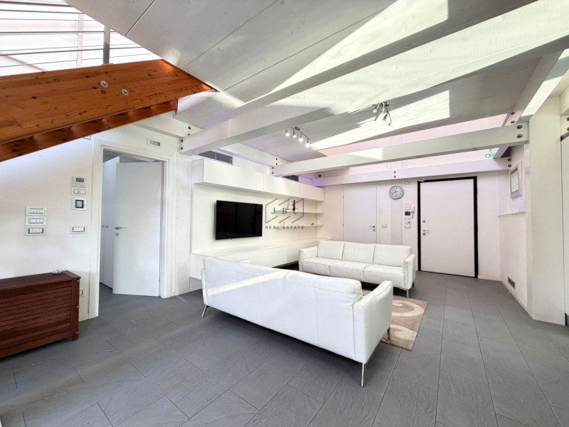 SALGAREDA - (TV)
VILLA SINGOLA CON PISCINA
Tra Salgareda e Ponte di Piave nasce questa splendida ...