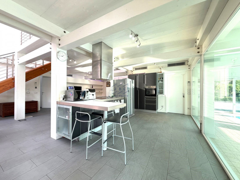 SALGAREDA - (TV)
VILLA SINGOLA CON PISCINA
Tra Salgareda e Ponte di Piave nasce questa splendida ...