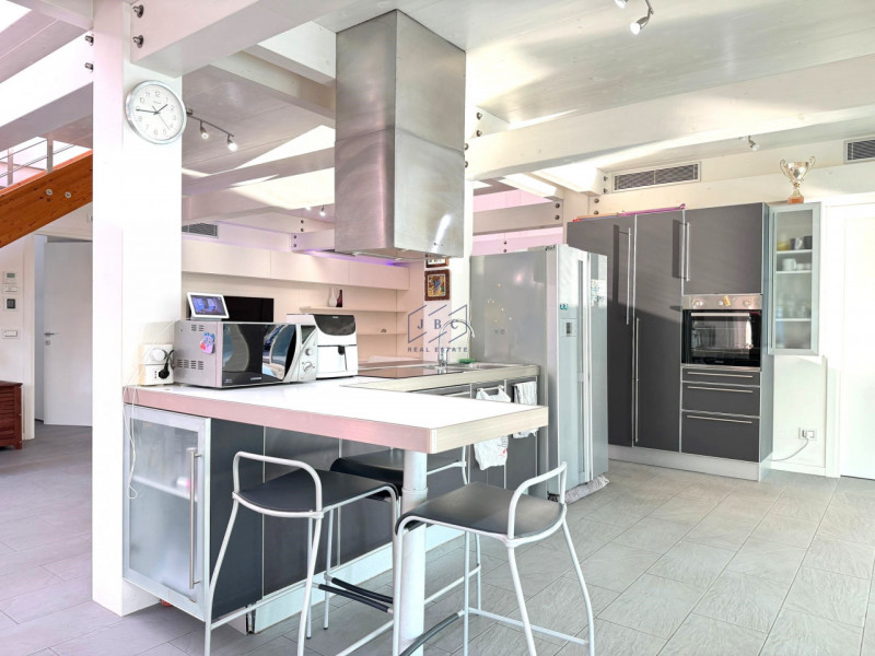 SALGAREDA - (TV)
VILLA SINGOLA CON PISCINA
Tra Salgareda e Ponte di Piave nasce questa splendida ...