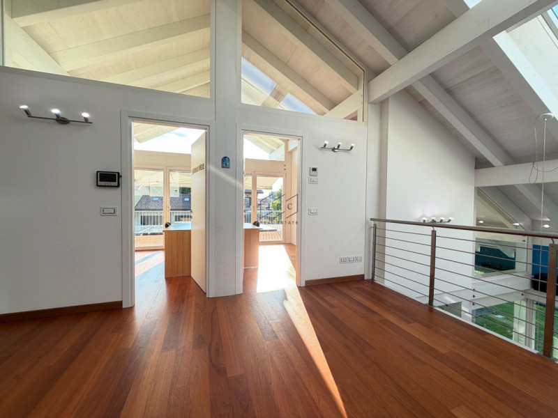 SALGAREDA - (TV)
VILLA SINGOLA CON PISCINA
Tra Salgareda e Ponte di Piave nasce questa splendida ...