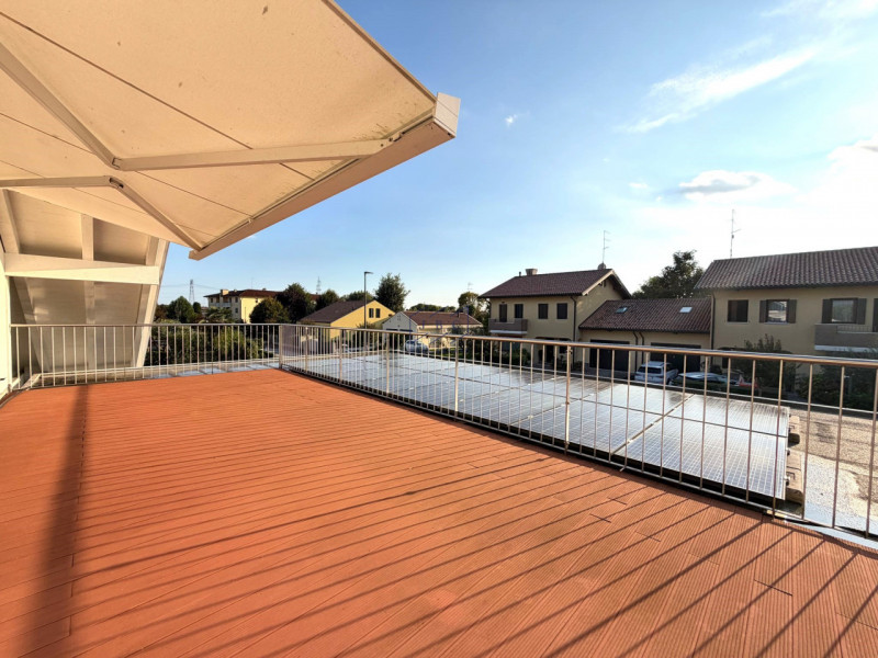 SALGAREDA - (TV)
VILLA SINGOLA CON PISCINA
Tra Salgareda e Ponte di Piave nasce questa splendida ...