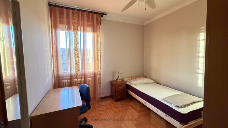 Padova – zona FORCELLINI

Affittasi stanza singola arredata con letto singolo, scrivania, sedia e...