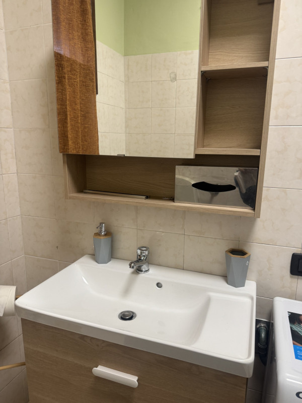 Padova – zona FORCELLINI

Affittasi stanza singola arredata con letto singolo, scrivania, sedia e...