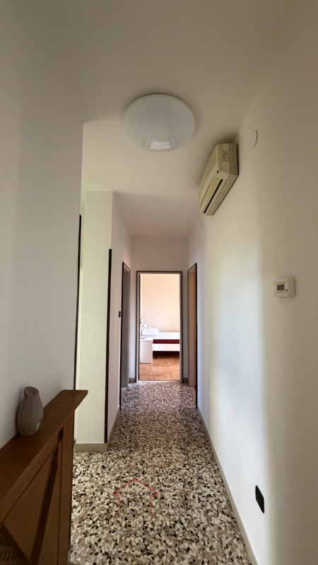 Padova – zona FORCELLINI

Affittasi stanza singola arredata con letto singolo, scrivania, sedia e...