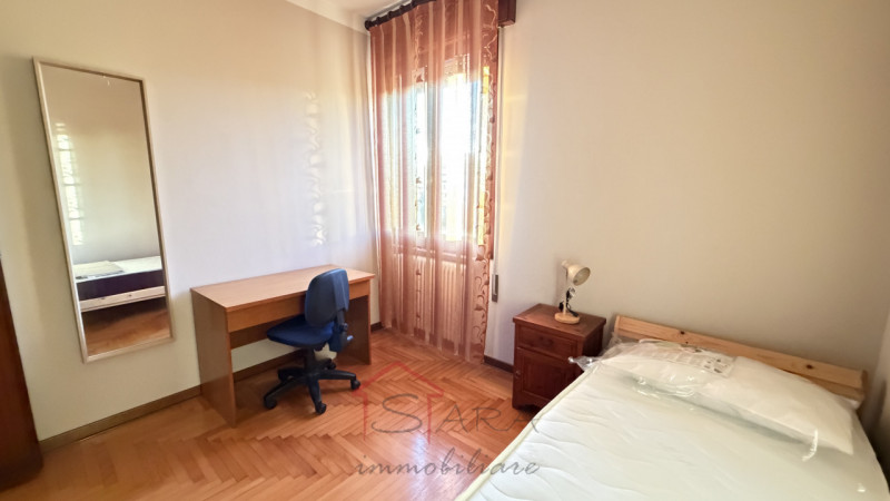 Padova – zona FORCELLINI

Affittasi stanza singola arredata con letto singolo, scrivania, sedia e...