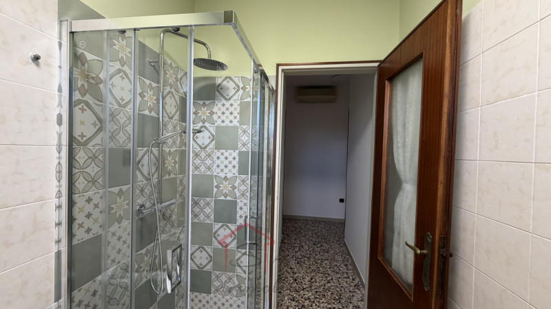 Padova – zona FORCELLINI

Affittasi camera matrimoniale o doppia con due letti singoli, scrivania...