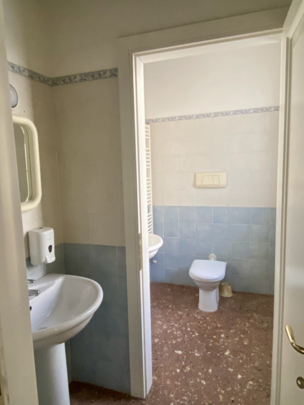 Castelfranco V.to: in palazzo settecentesco, all'inizio di borgo Treviso e precisamente con ingre...