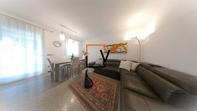 V381 – Proponiamo in vendita porzione indipendente a Dosson di Casier in un contesto residenziale...